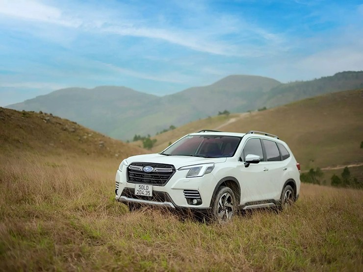 Subaru Forester giảm tới 140 triệu đồng, ưu đãi 