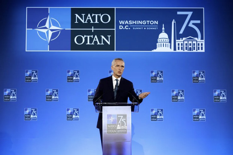 Tổng thư ký NATO&nbsp;Jens Stoltenberg&nbsp;phát biểu tại hội nghị thượng đỉnh diễn ra vào ngày 10/7.