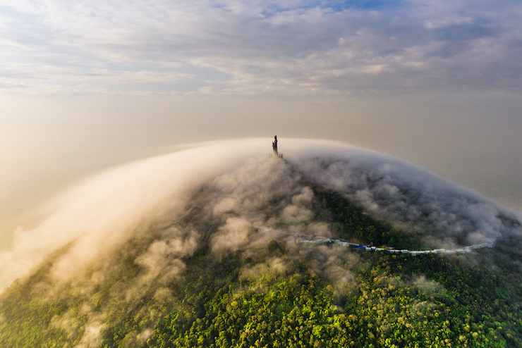 The photo "The highest mountain in the South" won the National Award Winner of SWPA 2024.