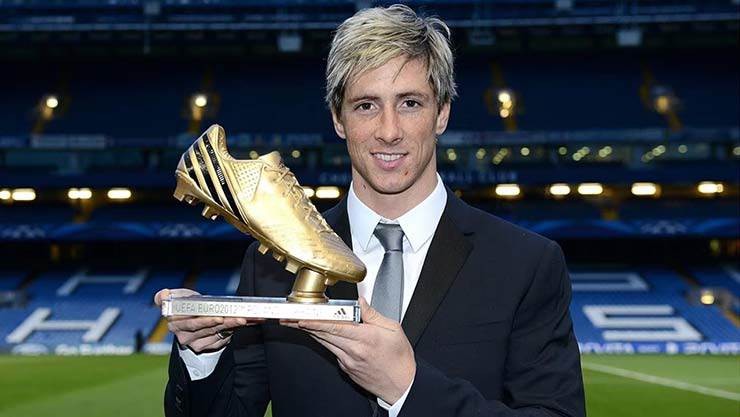 Fernando Torres đoạt giải Vua phá lưới EURO 2012 theo luật cũ: Anh cũng chỉ ghi 3 bàn, cũng 1&nbsp;kiến tạo nhưng đá ít số phút hơn so với Mario Gomez của Đức