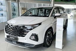 Hyundai Custin VIN 2023 giảm giá lên đến 100 triệu đồng