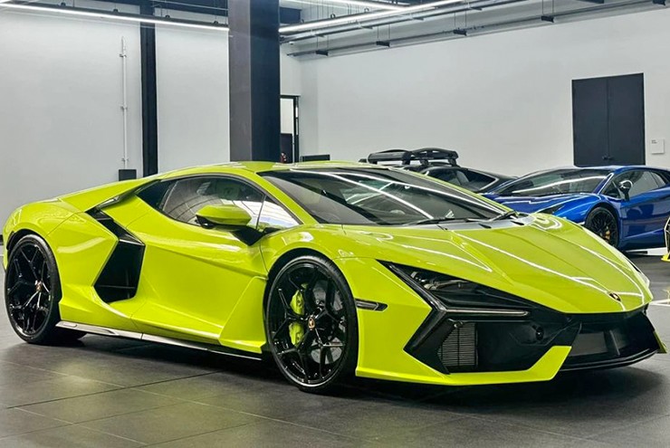 Lamborghini Revuelto đầu tiên về tay khách hàng, giá 33 tỷ đồng - 2