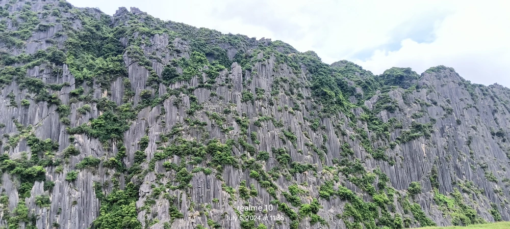 Dãy núi Mèo Cào, tuyệt tác của thiên nhiên.