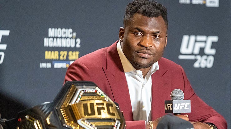 Ngannou lên chức