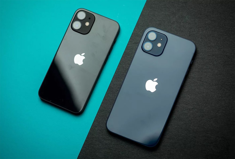 2 Compact iPhones that work well, take beautiful photos, and are very affordable - 5