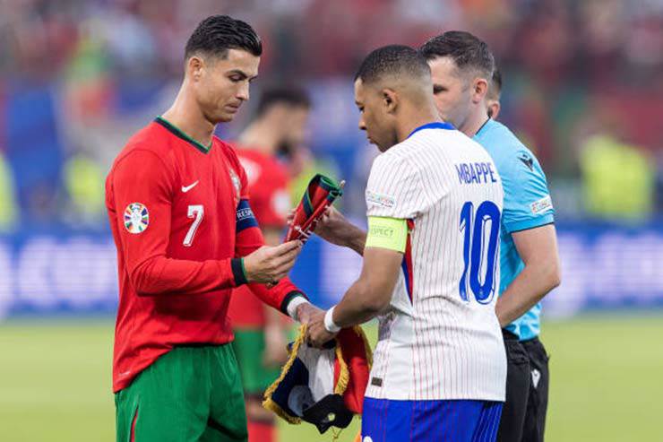 Ronaldo và Mbappe cùng gây thất vọng như nhau ở EURO 2024