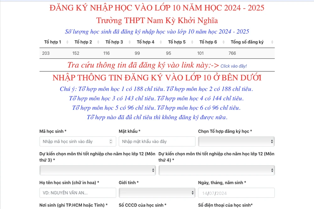 Sau gần 3 tiếng chờ đợi, phụ huynh và học sinh mới có thể truy cập vào đường link để đăng ký tổ hợp môn lớp 10. Ảnh: CHỤP MÀN HÌNH