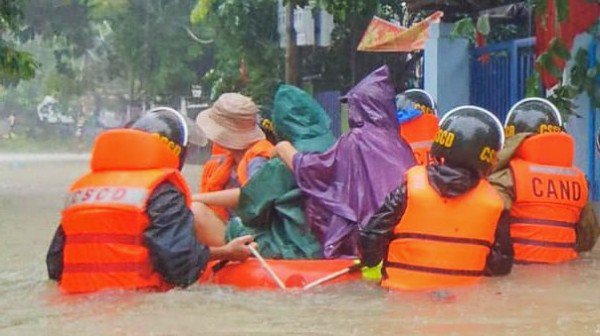 Đà Nẵng sẵn sàng phương án di dời dân khỏi vùng nguy hiểm