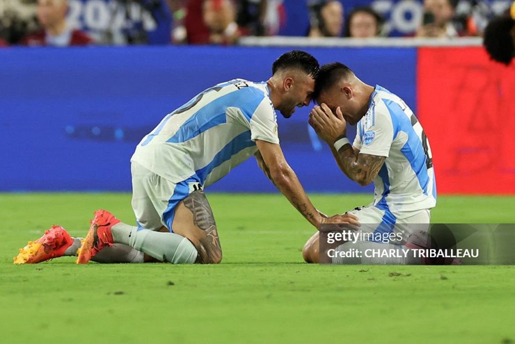 Argentina bảo vệ thành quả 1-0 cho đến hết trận, qua đó bảo vệ thành công ngôi vương Copa America. Người hùng&nbsp;Lautaro Martinez không thể giấu nổi nước mắt khi trận đấu kết thúc.