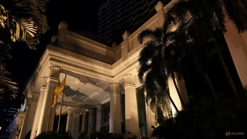 Khách sạn Grand Hyatt Erawan, thủ đô Bangkok (Thái Lan) - nơi được cho là có 6 người tử vong ngày 16-7. Ảnh: REUTERS