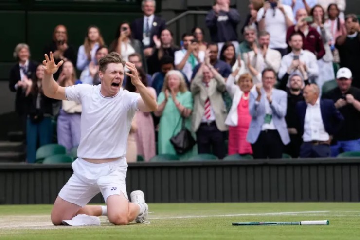 Heliovaara, cựu nhân viên sân bay và giờ là nhà vô địch đôi nam Wimbledon 2024