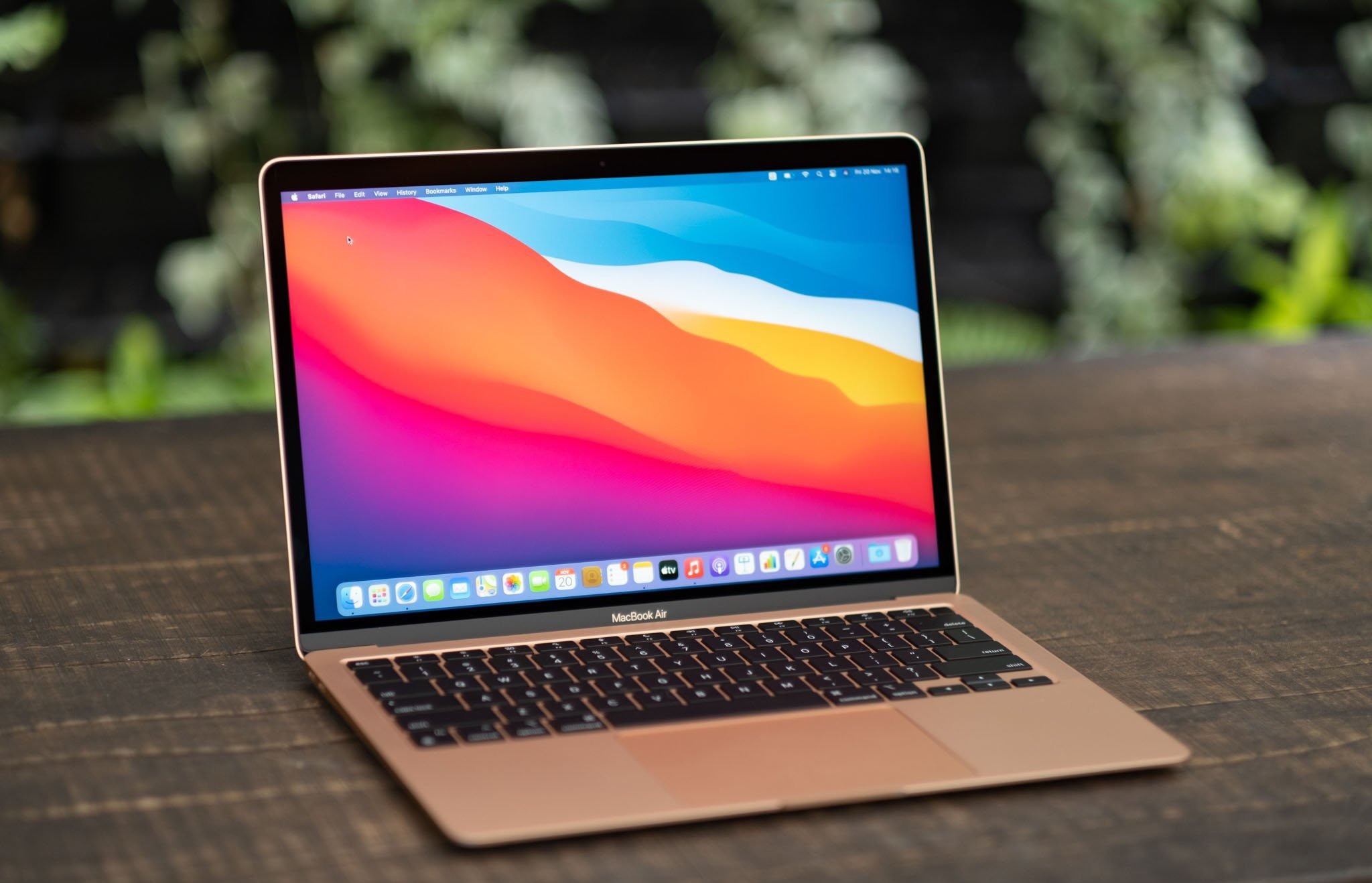 Is the MacBook Air M1 still worth buying in 2024 when the price has hit rock bottom? - 3