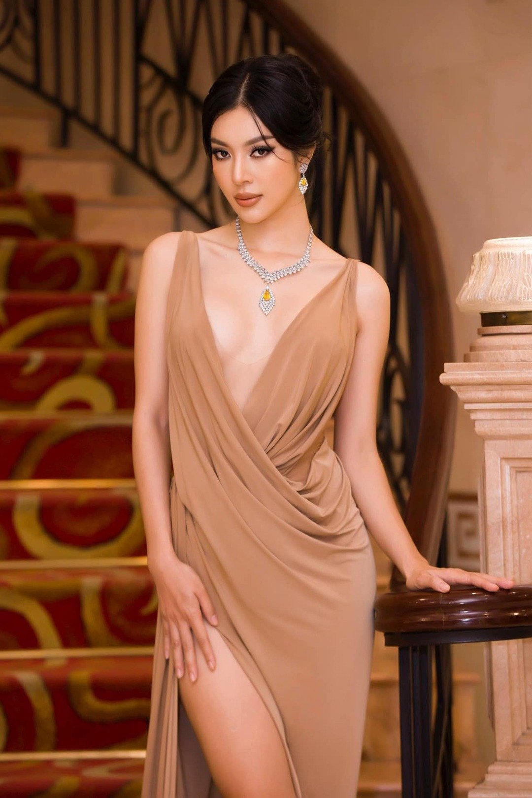 Nữ trưởng phòng từng suýt chết vì sốt xuất huyết thi Miss Grand Vietnam là ai? - 8