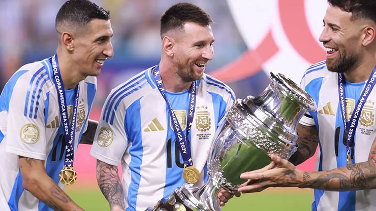 Messi vừa cùng ĐT Argentina vô địch Copa America 2024