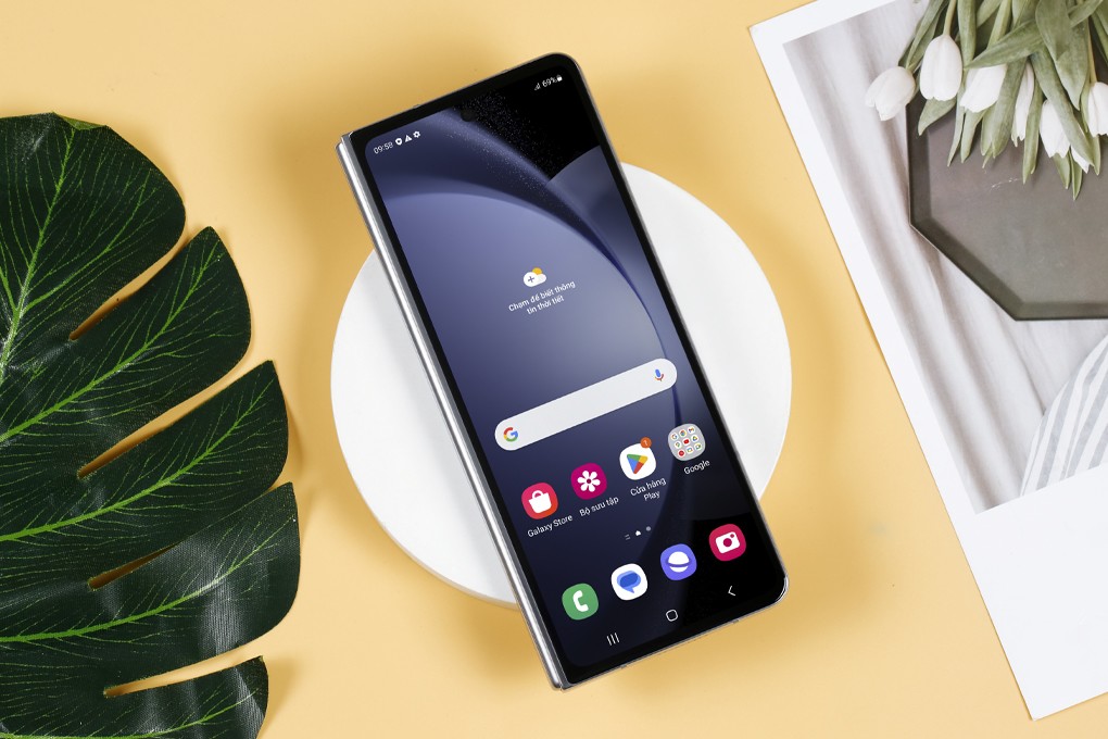 Samsung Galaxy Z Fold 5.