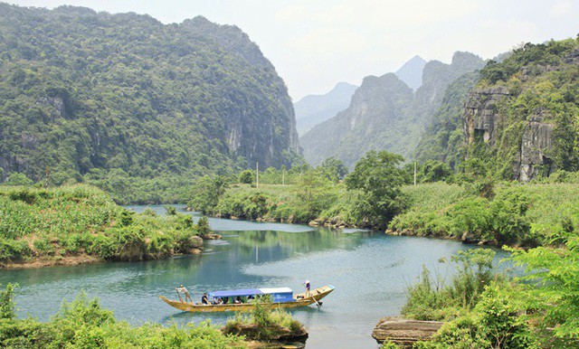 Phong Nha - Kẻ Bàng được ví như bảo tàng địa chất khổng lồ có giá trị và mang ý nghĩa toàn cầu.