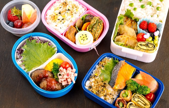 Hộp cơm bento Nhật Bản phổ biến.