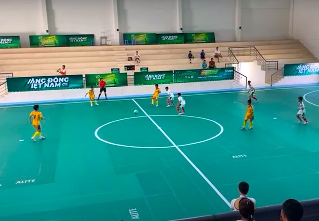 Đội U11 CLB SLNA thi đấu tại Giải Bóng đá Nhi đồng toàn quốc 2024.