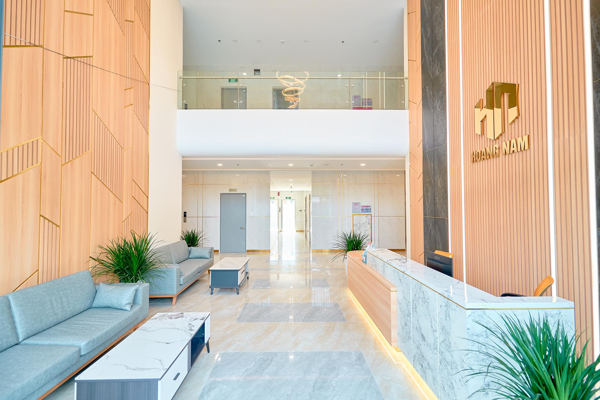 Sảnh đón tại Honas Residence thiết kế thông trần sang trọng