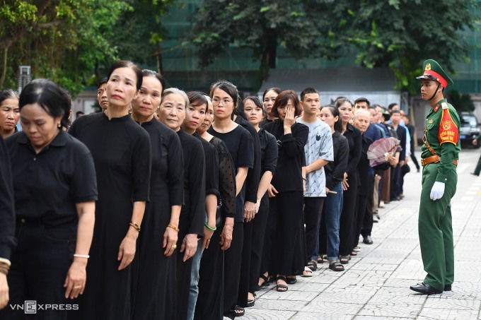 Người dân tiễn biệt Tổng Bí thư Nguyễn Phú Trọng - 44