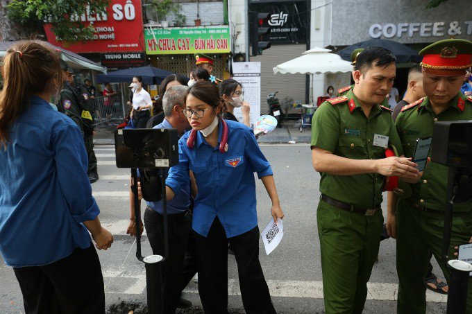 Người dân tiễn biệt Tổng Bí thư Nguyễn Phú Trọng - 51