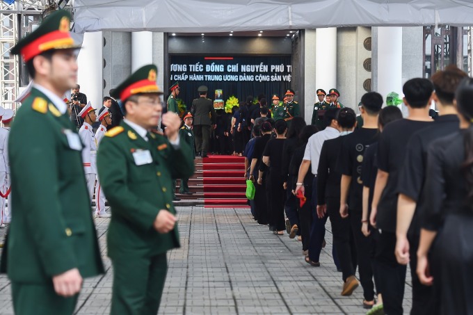 Người dân tiễn biệt Tổng Bí thư Nguyễn Phú Trọng - 37