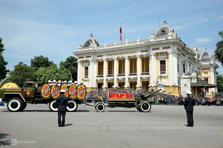 Khoảnh khắc đưa tiễn Tổng Bí thư Nguyễn Phú Trọng - 4