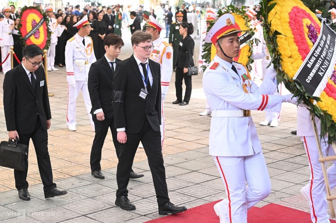 Ông Dương Trung Quốc: &#39;Lòng dân là thước đo chuẩn mực nhất&#39; - 11