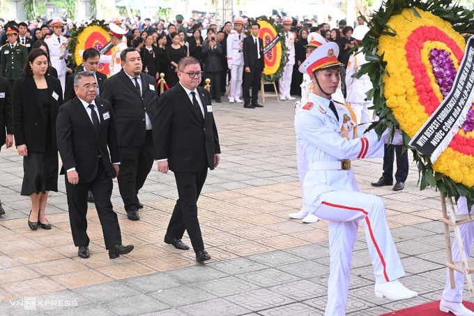 Ông Dương Trung Quốc: &#39;Lòng dân là thước đo chuẩn mực nhất&#39; - 10