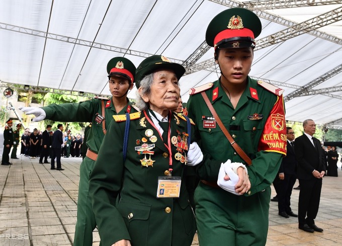 Ông Dương Trung Quốc: &#39;Lòng dân là thước đo chuẩn mực nhất&#39; - 3