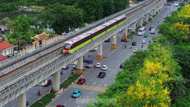 Dự án đầu tiên là: Tuyến đường sắt Nhổn - ga Hà Nội dài 12,5km, với 8 ga trên cao, 4 ga ngầm, đi qua 6 quận, gồm Bắc Từ Liêm, Nam Từ Liêm, Cầu Giấy, Đống Đa, Hoàn Kiếm và Ba Đình.