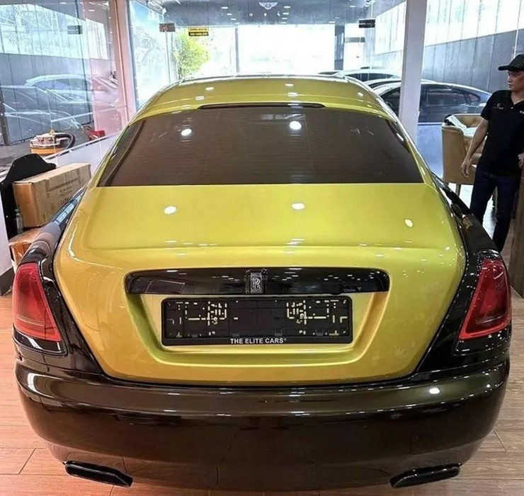 Rolls-Royce Wraith Black Badge ADM Sportive độc bản có mặt tại Việt Nam