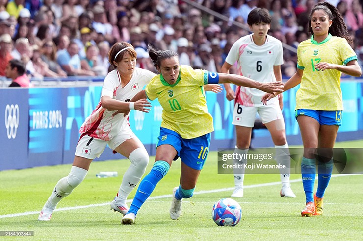 Chấn động bóng đá Olympic: Nhật Bản thắng Brazil và trận cầu nghẹt thở 11 bàn - 1