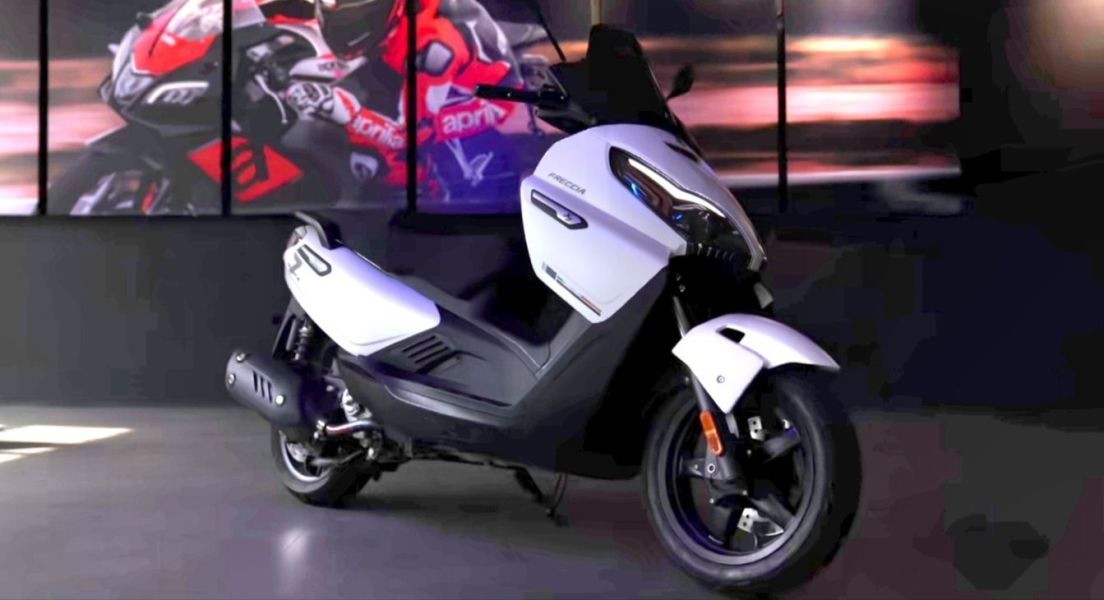 Xe ga 250cc có giá ngang xe tầm trung nhưng trang bị như xe cao cấp - 2