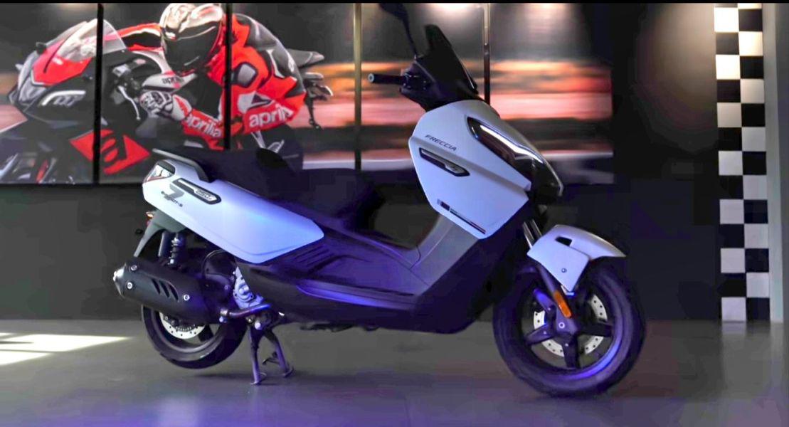 Xe ga 250cc có giá ngang xe tầm trung nhưng trang bị như xe cao cấp - 7