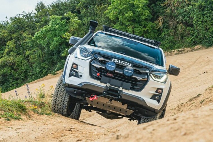 Isuzu DMax có thêm biển thể chạy Offroad siêu ngầu - 3