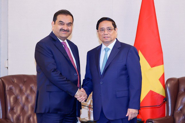 Thủ tướng Phạm Minh Chính tiếp ông Gautam Adani, Chủ tịch Tập đoàn Adani Ấn Độ. Ảnh: Nhật Bắc.