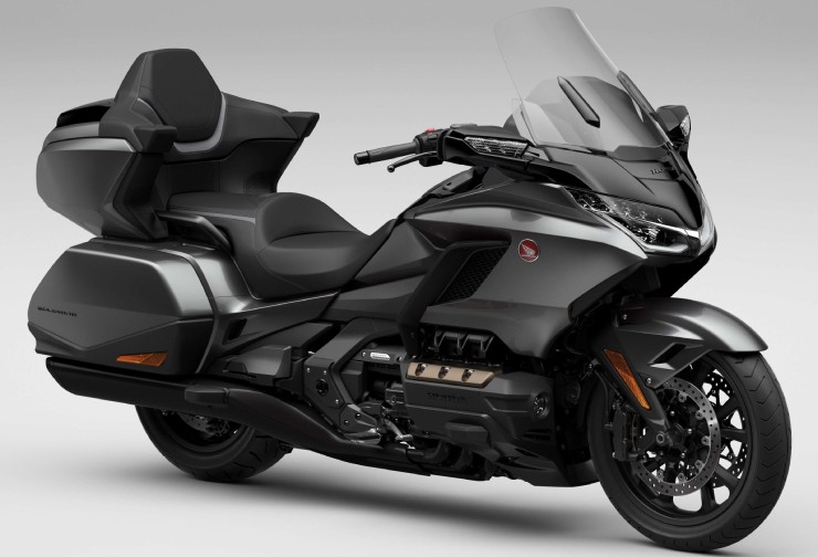 Hàng khủng 2024 Honda Gold Wing Tour ra mắt, giá hơn 1,16 tỷ đồng - 1