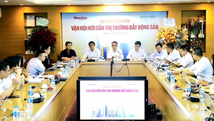 Tọa đàm “Vận hội mới của thị trường bất động sản” ngày 1/8. Ảnh: D.V