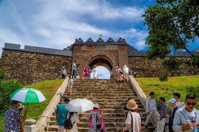 Cổng vào Hải Vân quan