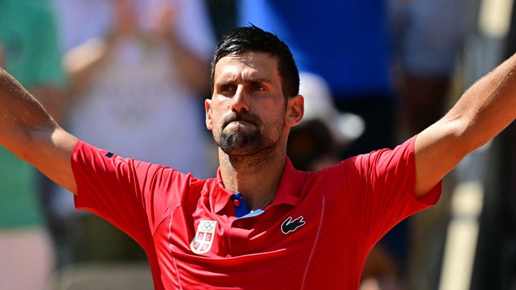 Djokovic cứu được 3 set point trong set thứ hai