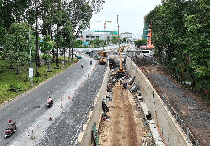 Công trường hầm chui ở cửa ngõ Tân Sơn Nhất, đầu tháng 8/2024. Ảnh: Gia Minh