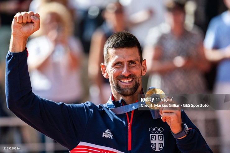 Djokovic vui mừng với tấm HCV Olympic đầu tiên trong sự nghiệp