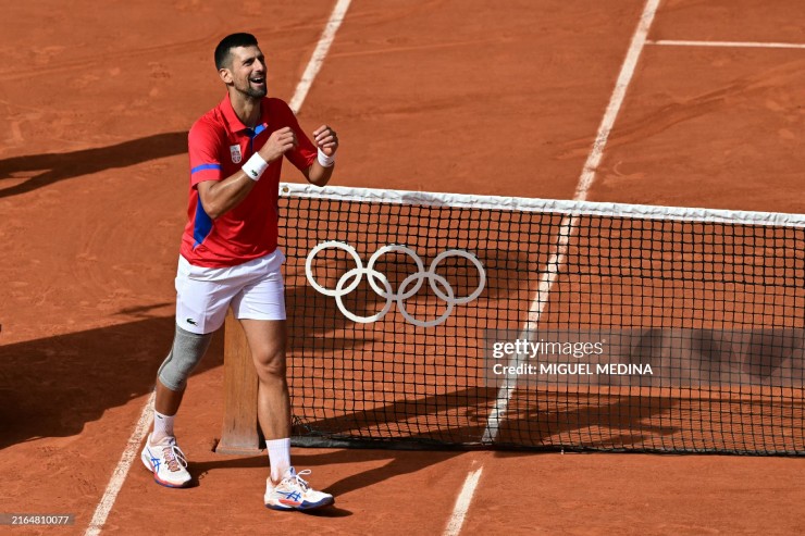 Djokovic vỡ òa với tấm HCV Olympic đầu tiên trong sự nghiệp