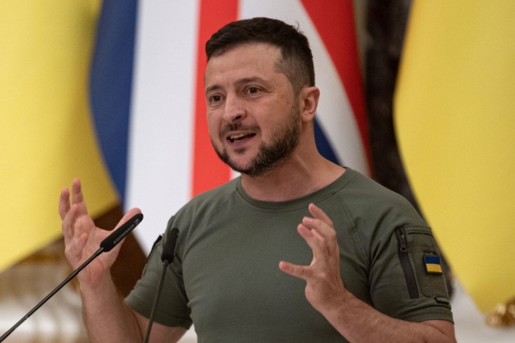 Tổng thống Ukraine Volodymyr Zelensky bày tỏ sự cần thiết phải chấm dứt xung đột càng sớm càng tốt để giảm thiểu thương vong.