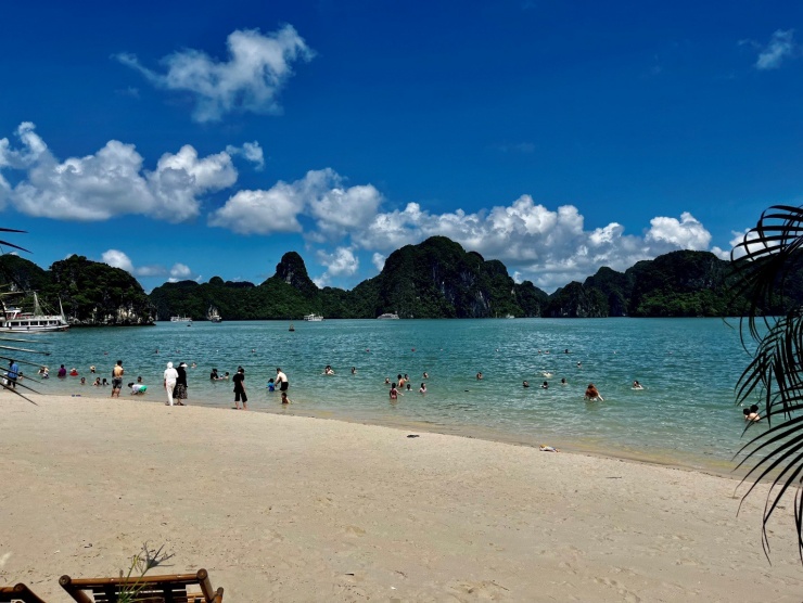 Đảo TiTop nổi tiếng với bãi biển siêu đẹp.