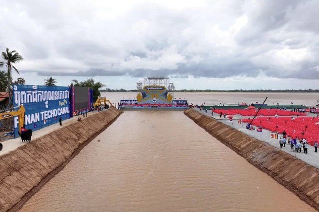 Lễ khởi công dự án kênh đào Funan Techo ngày 5/8. (Ảnh: Phnom Penh Post)