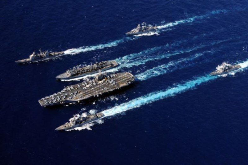 Nhóm tác chiến tàu sân bay USS Abraham Lincoln của hải quân Mỹ. Ảnh: UPI.