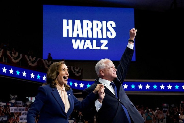 Bà Kamala Harris và liên danh tranh cử là Thống đốc bang Minnesota Tim Walz. Ảnh: REUTERS