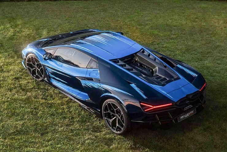 Siêu xe Lamborghini Revuelto Opera Unica độc bản lộ diện - 2